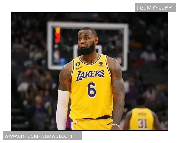 巴克利称詹姆斯为历史第三人不忍目睹其职业生涯末期的挣扎与困境