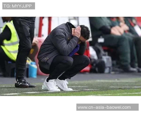 早报：利物浦强势反弹连胜皇马遭遇两连败挑战艰难