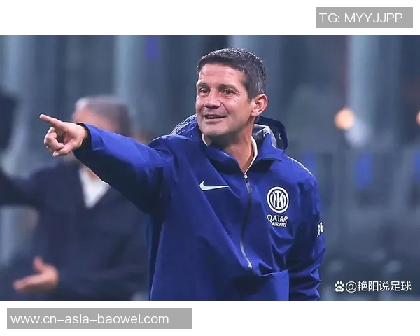 卡佩罗盛赞齐沃的成长轨迹与当年执教米兰的相似之处 卡佩罗盛赞齐沃的成长轨迹与当年执教米兰的相似之处